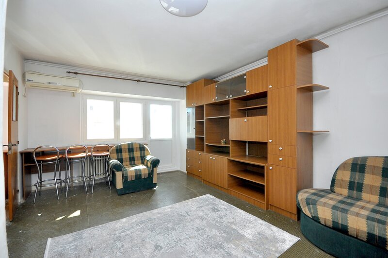 Militari 3 min. metrou Lujerului garsoniera 40 mp decomandata bloc din 1989