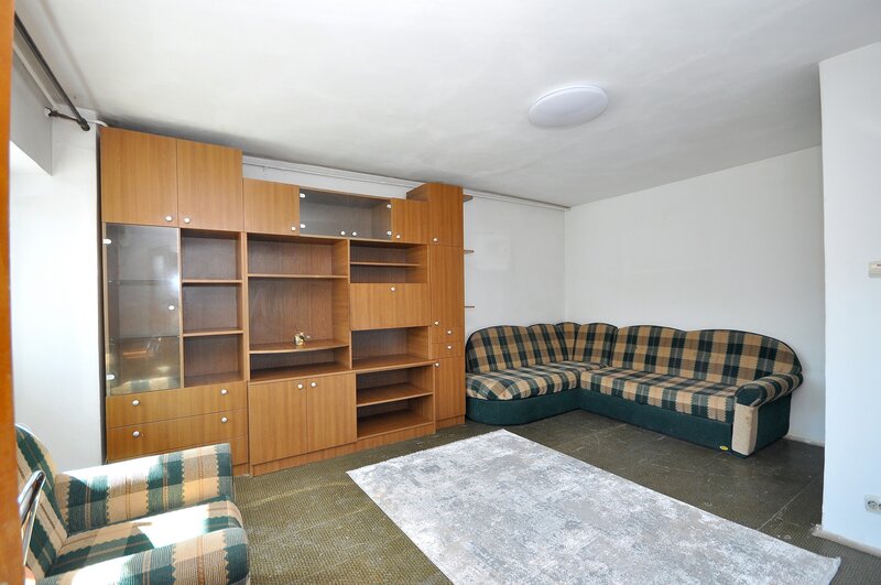 Militari 3 min. metrou Lujerului garsoniera 40 mp decomandata bloc din 1989