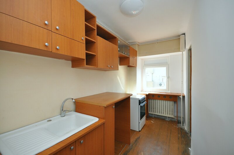 Militari 3 min. metrou Lujerului garsoniera 40 mp decomandata bloc din 1989